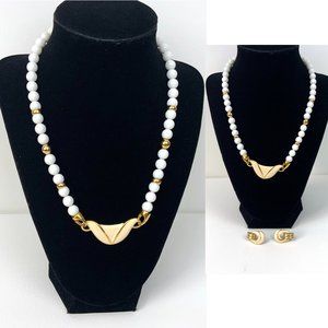 Vintage Napier White & Gold Beaded Summer Necklace 18 Inches